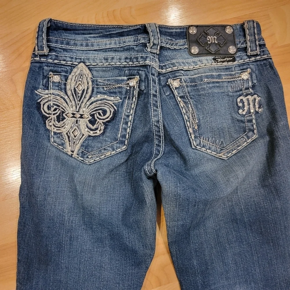 Miss Me Easy Capri Embellished Jeans Size 25